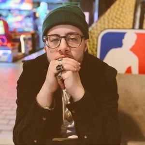 Meet your Posher, Dominic